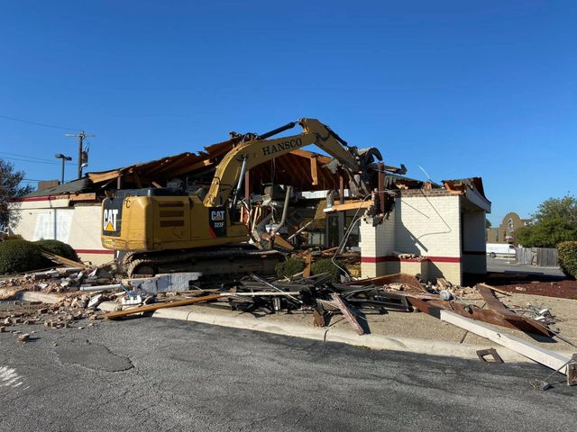 3 Benefits of Using Commercial Demolition Services